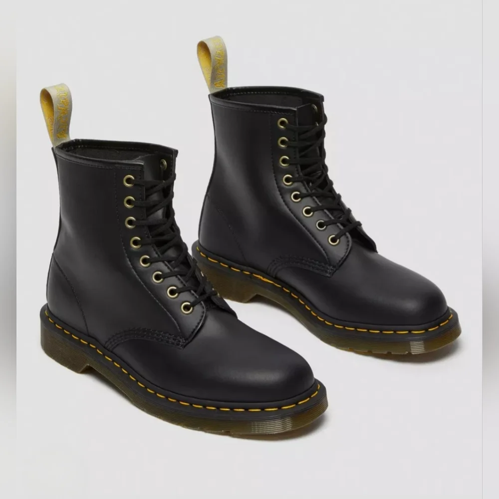 Dr Martens Vegan Felix Lace-up Boots Black M-7 L-8 Unisex - Picture 1 of 13